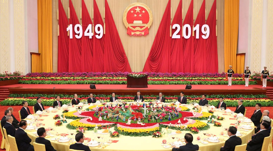 Xi stresses unity, striving for national rejuvenation at PRC anniversary reception